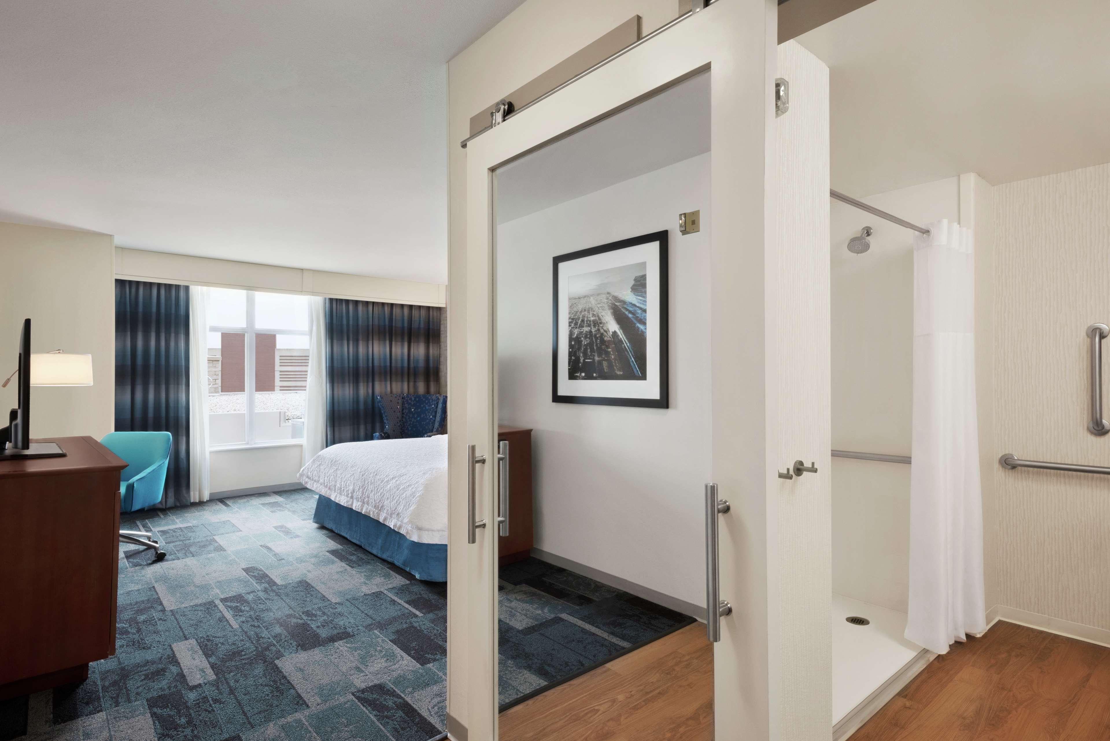 Hampton Inn & Suites Rosemont Chicago O'Hare Exterior photo